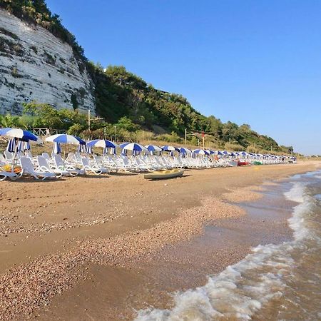 Hotel Villaggio Costa Ripa Роді-Гарганіко Екстер'єр фото
