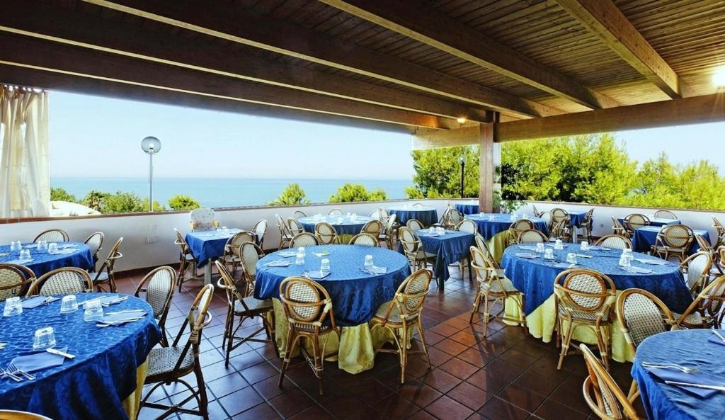 Hotel Villaggio Costa Ripa Роді-Гарганіко Екстер'єр фото