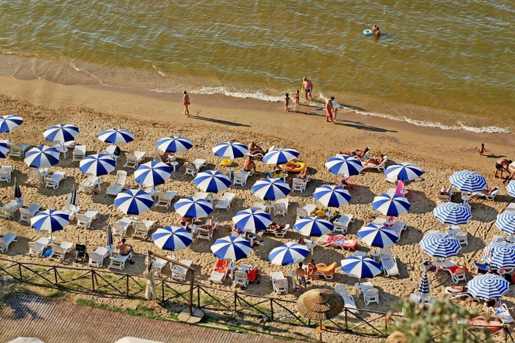 Hotel Villaggio Costa Ripa Роді-Гарганіко Екстер'єр фото