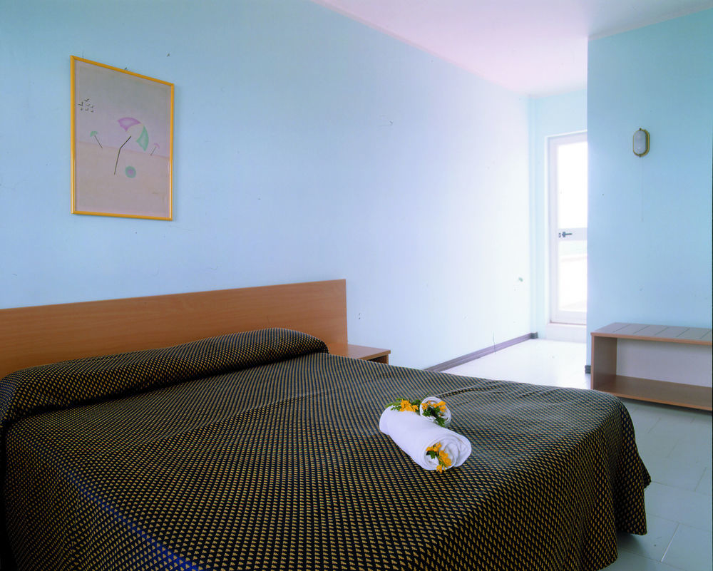 Hotel Villaggio Costa Ripa Роді-Гарганіко Екстер'єр фото